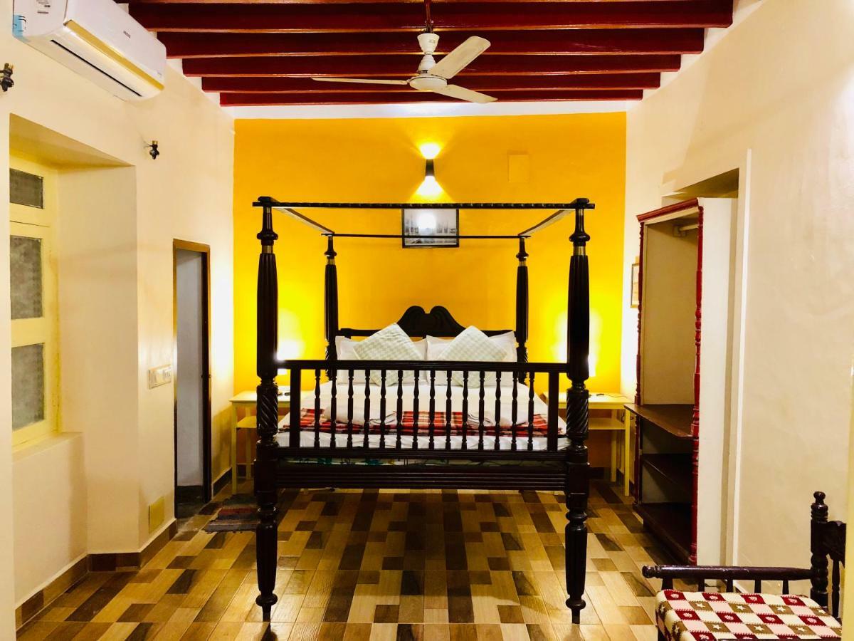 The French Villa Puducherry Buitenkant foto